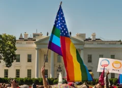 Αυτές οι 9 χώρες έχουν εκδώσει ταξιδιωτικές συμβουλές για τρανς στις Η.Π.Α.