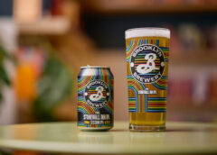 Καθώς οι εταιρείες σταματούν να χορηγούν το Pride, η Brooklyn Brewery,της Νέας Υόρκης δίνει χρήματα απευθείας σε τρανς άτομα