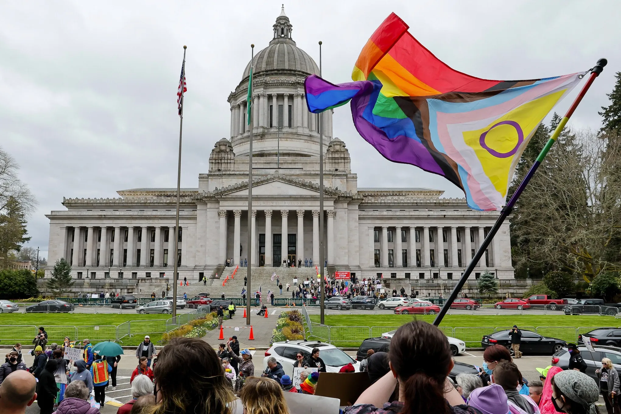 Ο Τραμπ απαίτησε να εξαιρεθούν τα τρανς ζητήματα από τη σεξουαλική διαπαιδαγώγηση. 11 πολιτείες συμμορφώθηκαν.