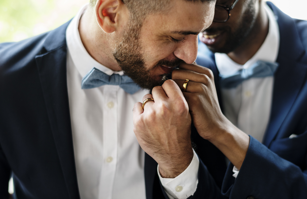 Το Ευρωπαϊκό Δικαστήριο αποφασίζει ότι ολόκληρη η Ένωση πρέπει να σέβεται τους γάμους του ίδιου φύλου, επιπλήττοντας την Πολωνία