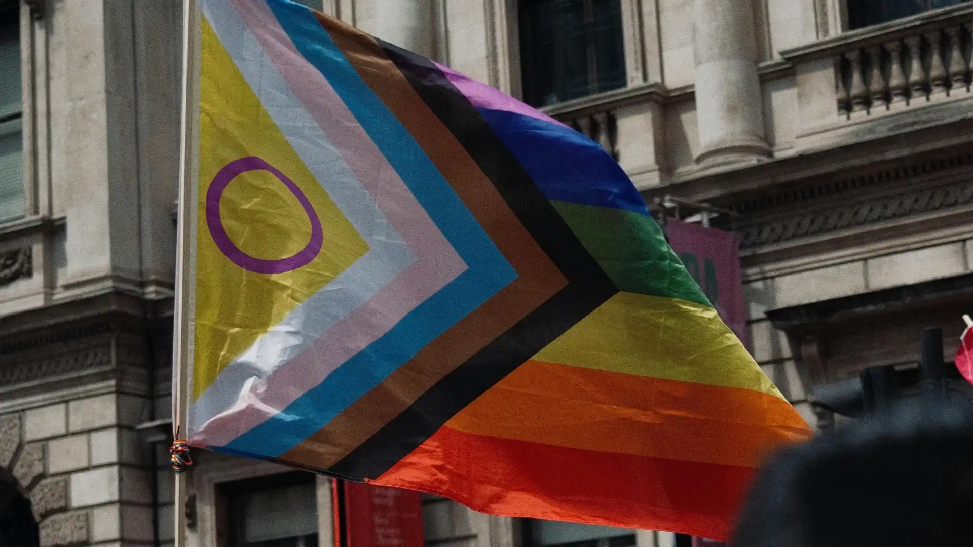 Το Pride in London απολύει τον πρώην Διευθύνοντα Σύμβουλο Christopher Joell-Deshields μετά από έρευνα για ανάρμοστη συμπεριφορά